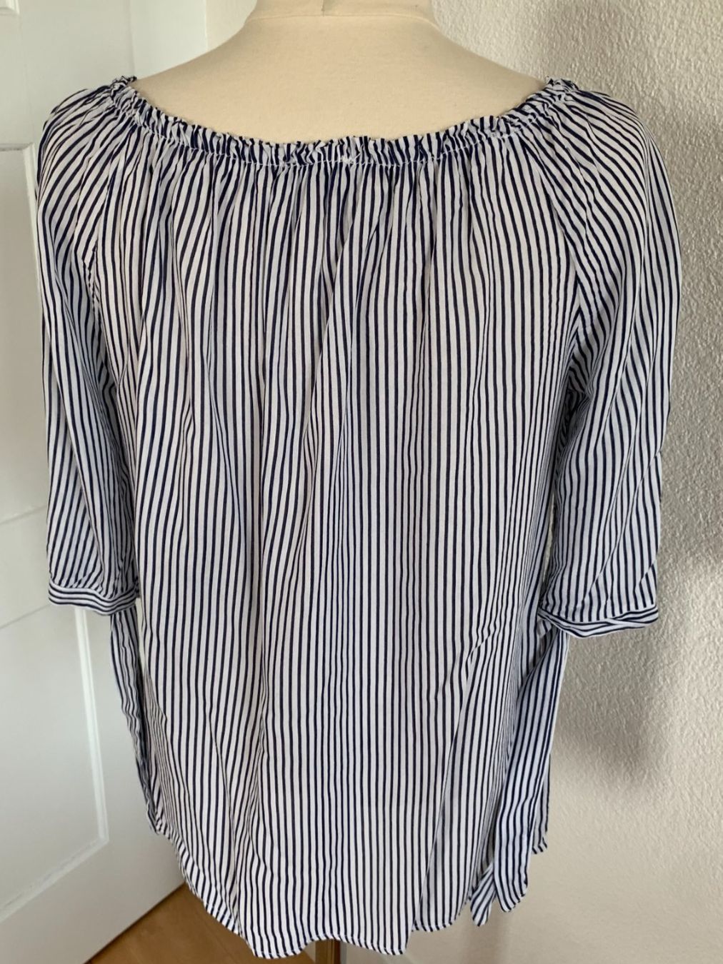 Blusen: TODAY Damen Bluse in Gr. M, Blau/Weiss – Gebraucht aus Worb von farben20zauber 1