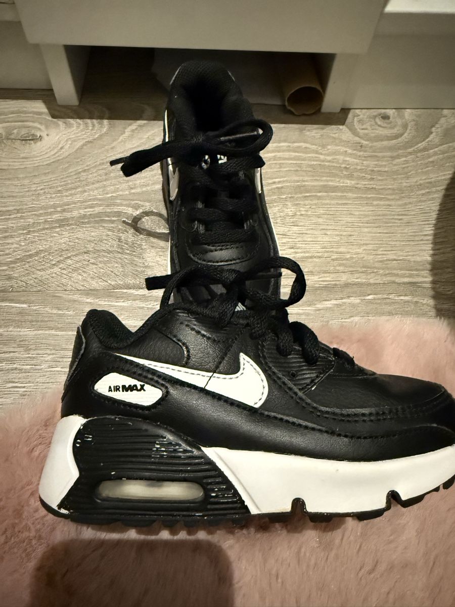 Nike Schuhe für Jungen: Baskets nike – Gebraucht aus St-Pierre-Clages von loc_8vtz
