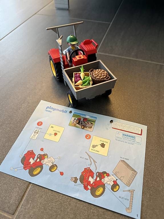 Playmobil Giocattoli: Playmobil 70495 Gemüsebauer mit Erntetraktor – Usato da Langendorf venduto da Mariposa61