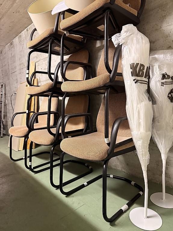 Tische: Grande table de conférence design - 12 places – Gebraucht aus La Neuveville von Esteban_BDM 1