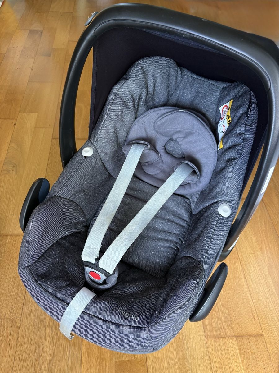 Maxi-Cosi Marsupi portabebè: Maxi Cosi Pebble Babyschale  – Usato da Oberhofen am Thunersee venduto da ver_n9w9