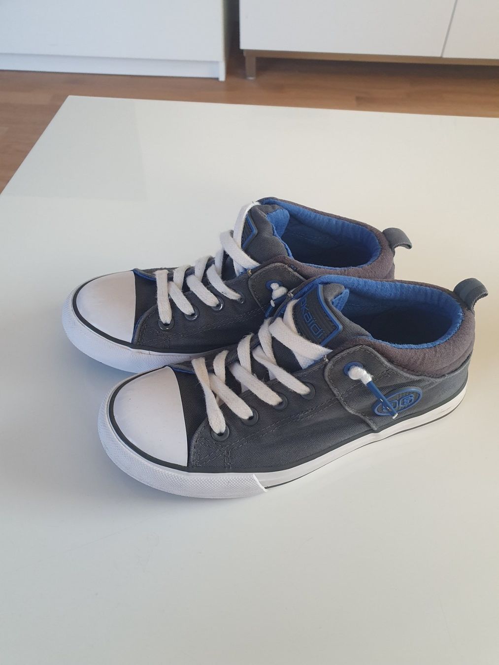 Scarpe per ragazzi: Sneaker gr.34 – Usato da Cham venduto da Primles