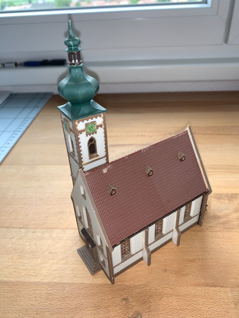 Faller Modelleisenbahnen: Kirche von Faller – Neu (gemäss Beschreibung) aus Belp von capowiga