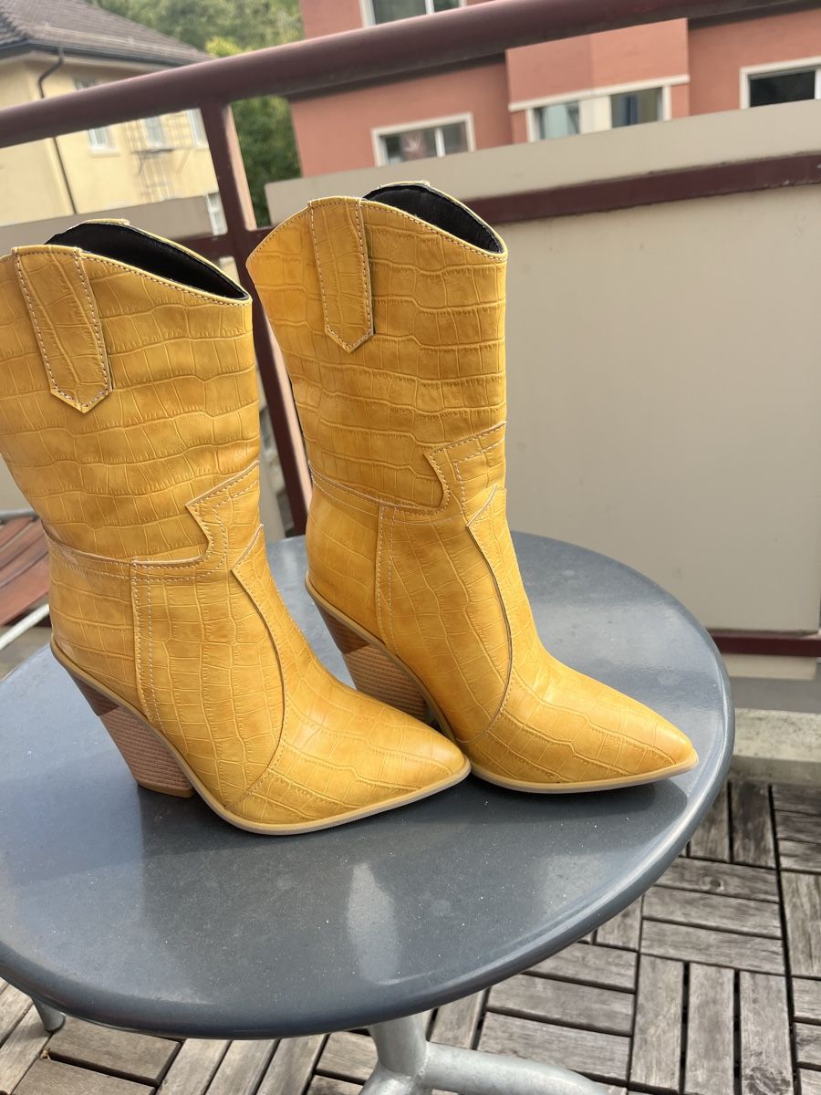 Damenschuhe: Gelbe Cowboystiefel – Neu (gemäss Beschreibung) aus Zürich von rob_l9n6 1