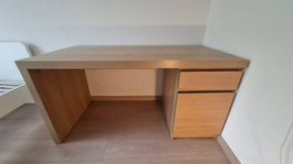 Très beau bureau en chêne blanchi