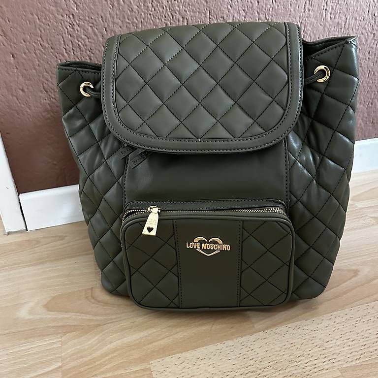 Moschino Sacs à dos: Moschino Rucksack – D'occasion à Forch par kar_js2l