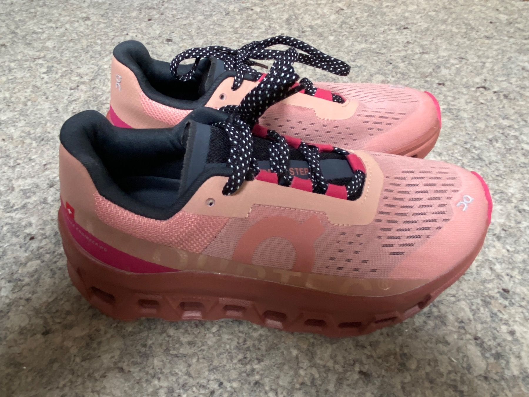 On Scarpe da donna: Laufschuh / Runningschuh on Cloudmonster Gr. 36 – Usato da Wattwil venduto da edel88