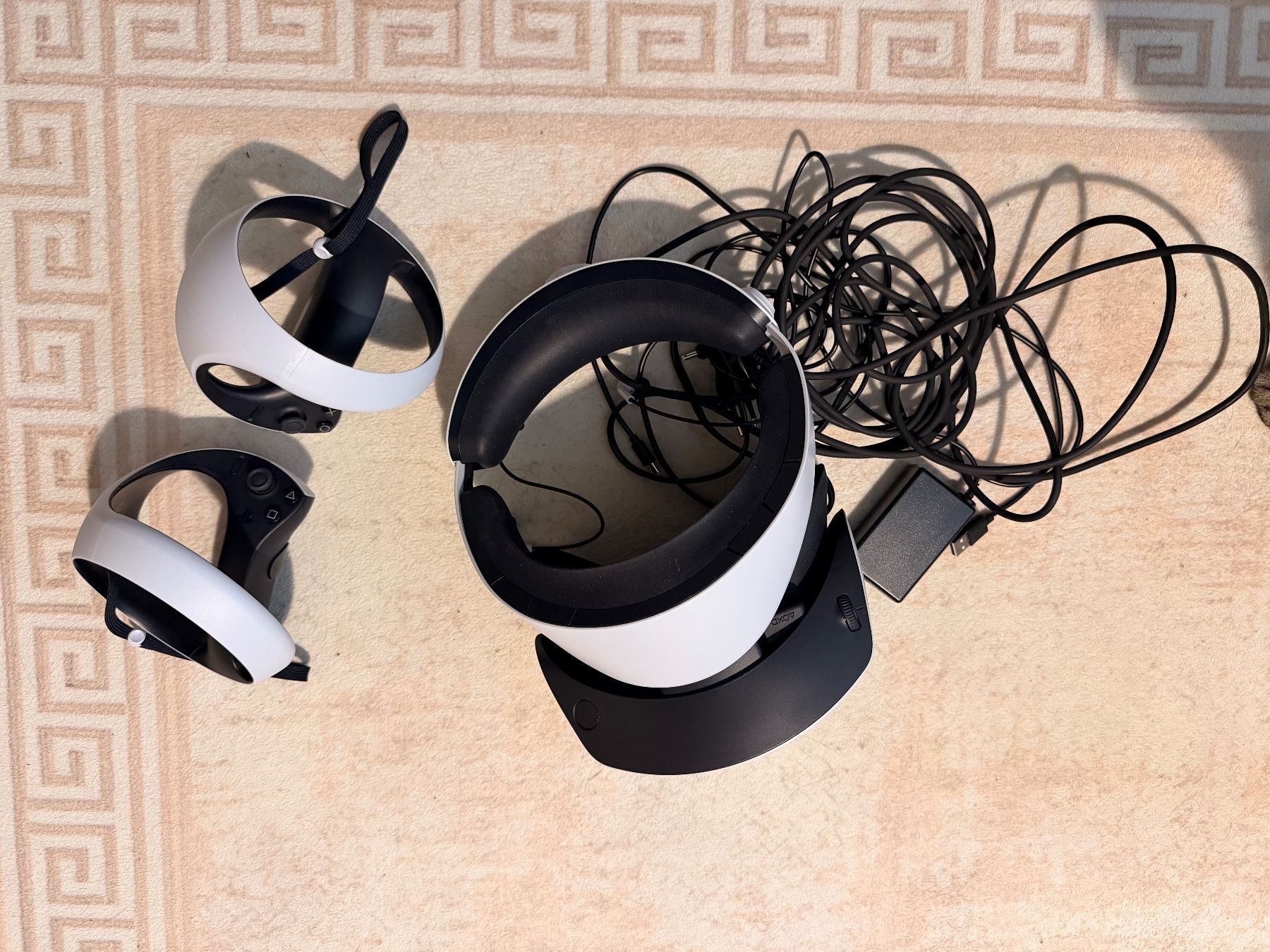 Sony Casco VR: PlayStation VR2 Headset mit zwei Controllern gebraucht – Usato da Kloten venduto da xhu_pmj7 4
