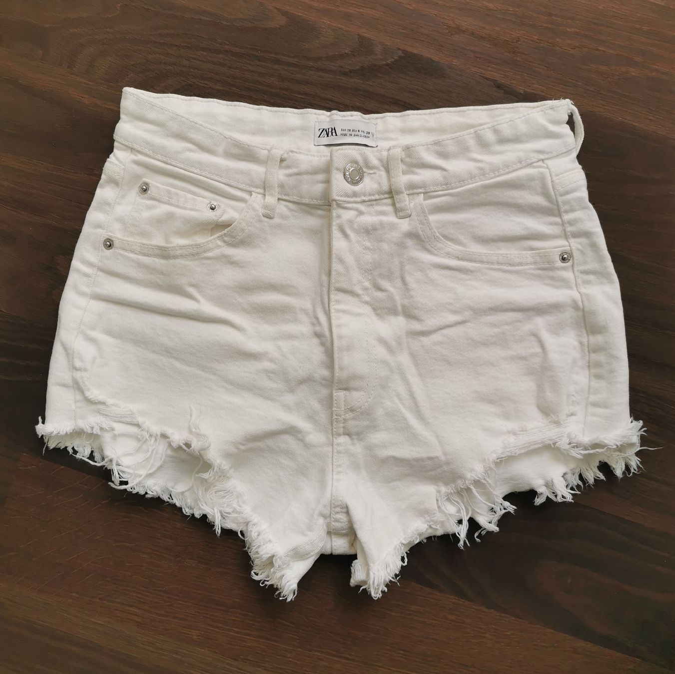 Zara Pantaloni: Zara Shorts Gr. 38 – Usato da Obergerlafingen venduto da Sigus