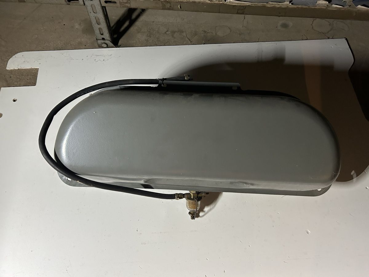 Sonstiges Fahrzeugzubehör: Benzin oder Diesel Tank – Gebraucht aus arch von Amaga 2