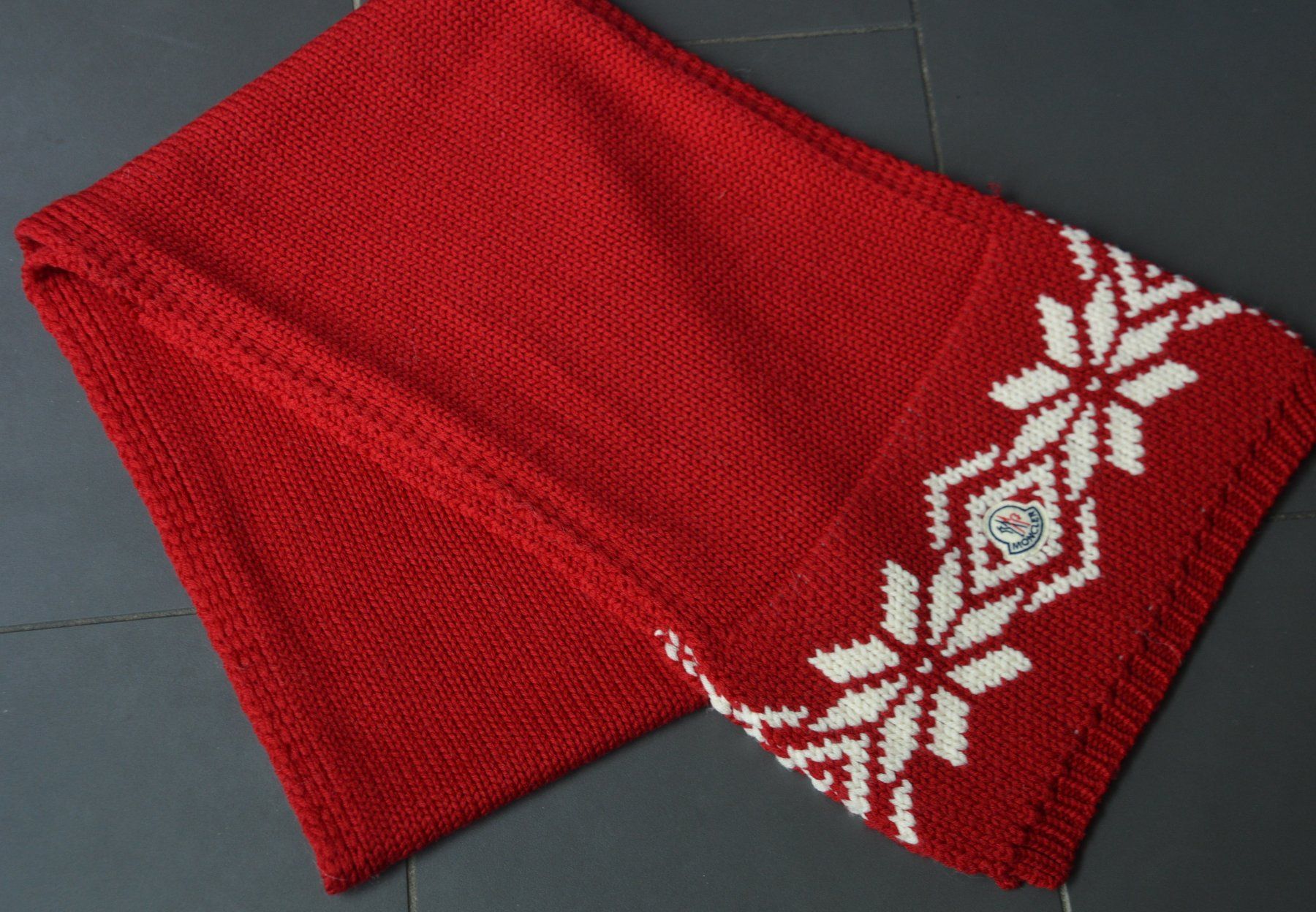 Moncler Foulard & Sciarpe: Moncler Schal / écharpe 225 x 35 cm – Usato da Collonges venduto da Auganien 5