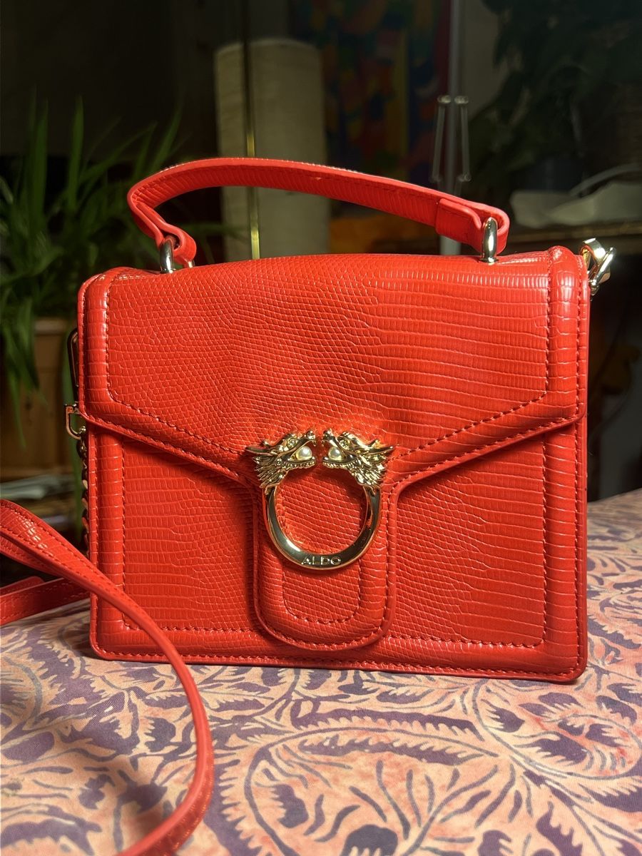 Borse da donna: Handtasche rot Kunstleder mit Kette, neu – Nuovo (secondo la descrizione) da zürich venduto da kalle8004