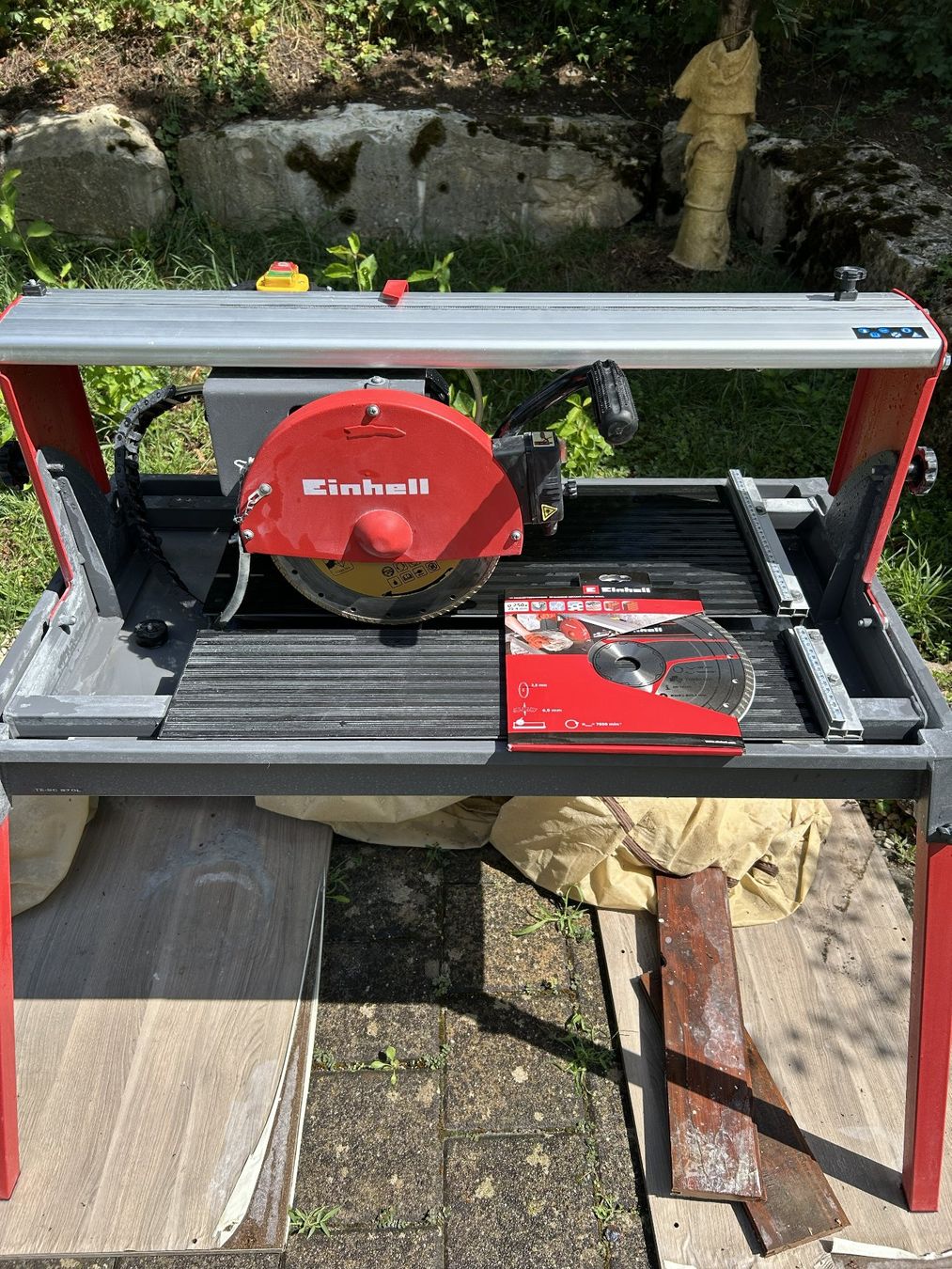 Einhell Toutes les machines: Steintrennmaschine - Einhell TE-SC570L 1500W – D'occasion à Wallisellen par Holtmichraus