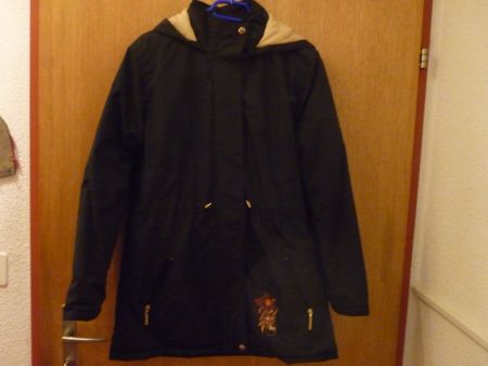 Winterjacke mit Kapuze
