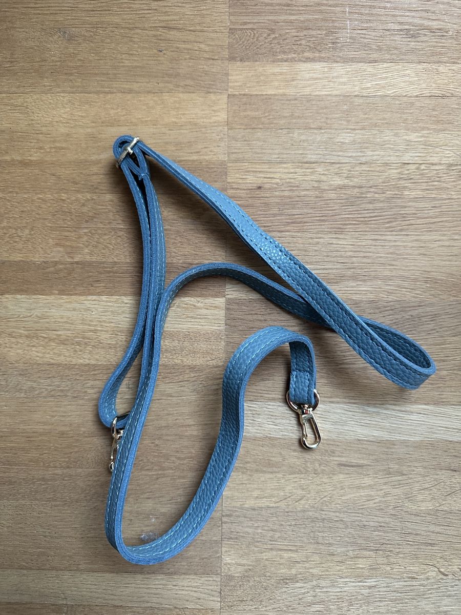 Borse: Blue Handbag with Patterned Strap – Usato da Zürich venduto da Laui91 6