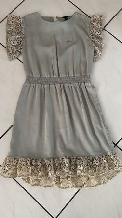 Guess Kleid olivegrün mit Spitzen 12 Jahre