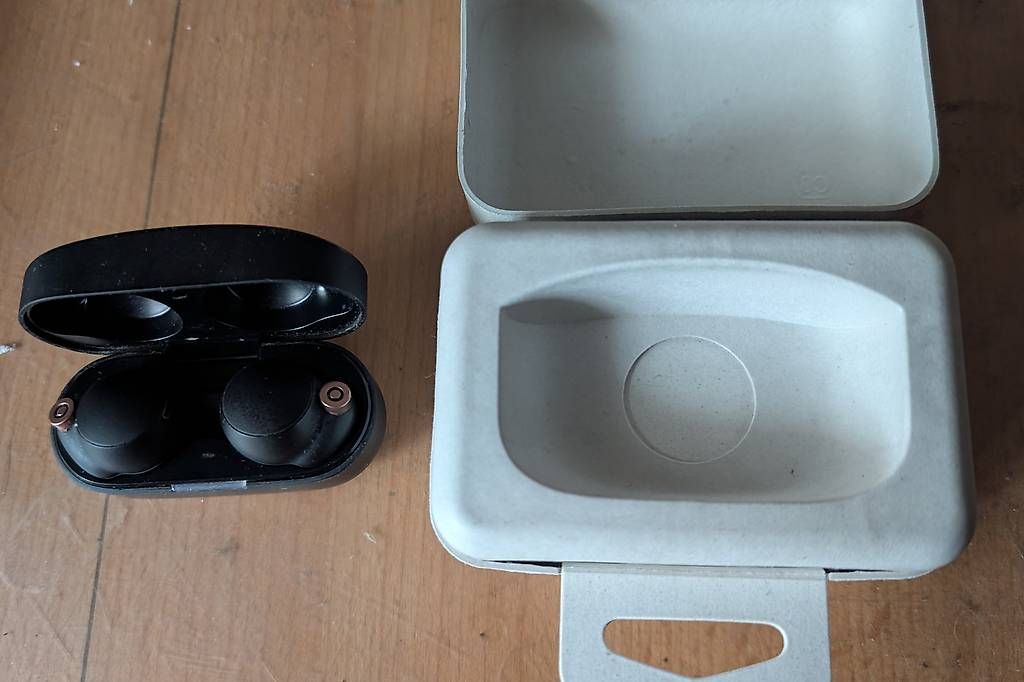 Cuffie: Wireless Kopfhörer Sony 1000XM4 – Usato da Bern venduto da Sir-jo