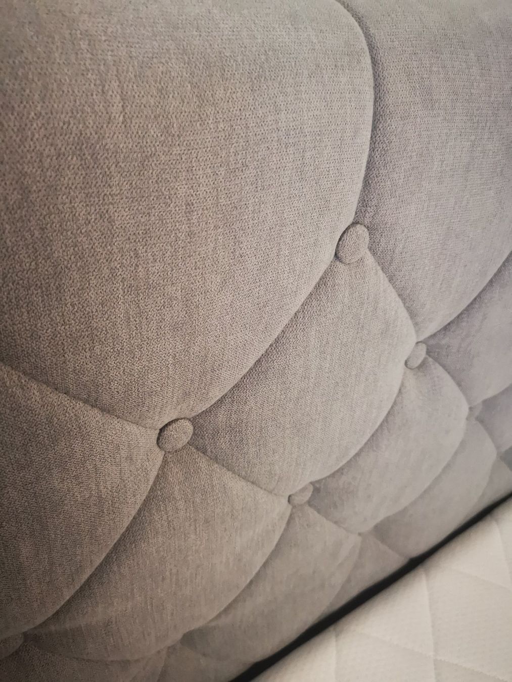 Betten: Graues Boxspringbett 180x200 – Gebraucht aus Eschlikon TG von kri_5lb6 2