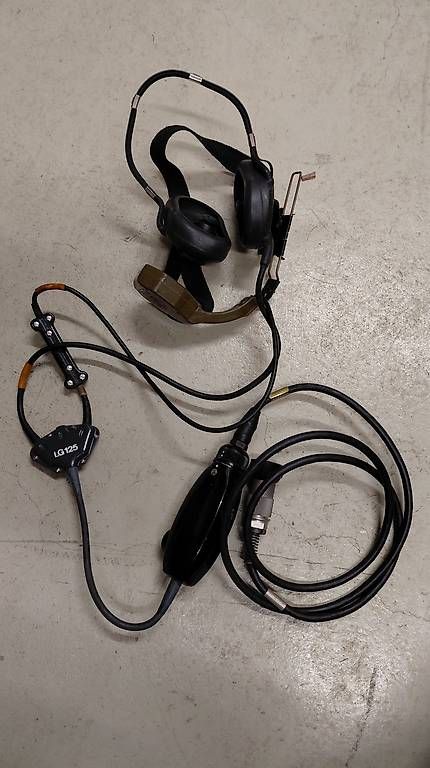 Radiocomunicazione: Lärmsprechgarnitur zu Funkgerät SE-125 – Usato da Herisau venduto da JeromeW1982