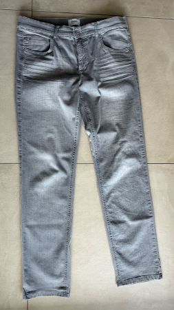 Jeans Angels, hellgrau, Gr. 42, neuwertig