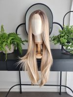 New synthetic wig. Glueless. Blond
