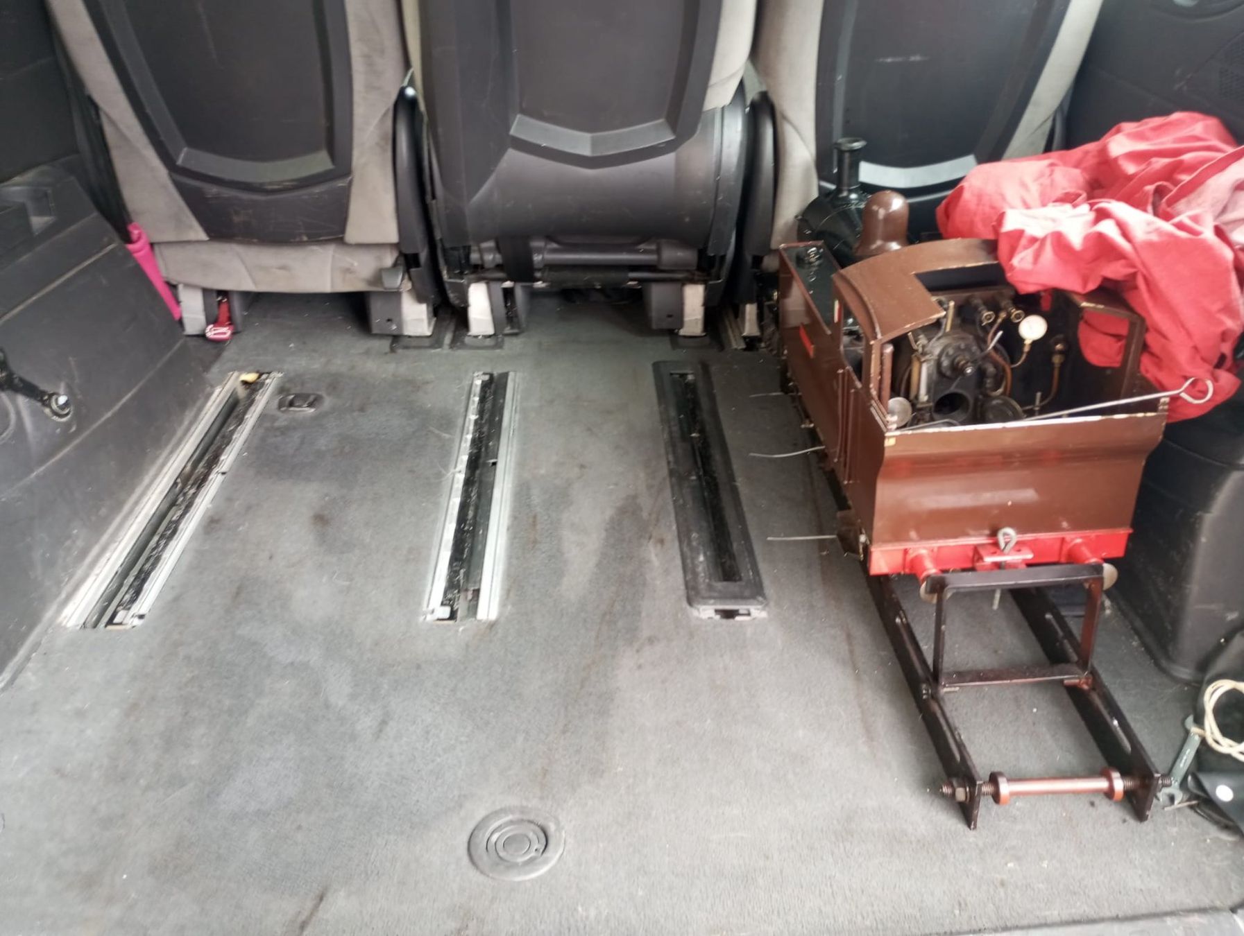 Citroën Automobili: Citroën C8 – Usato da Fahy venduto da C.Mugeli 9