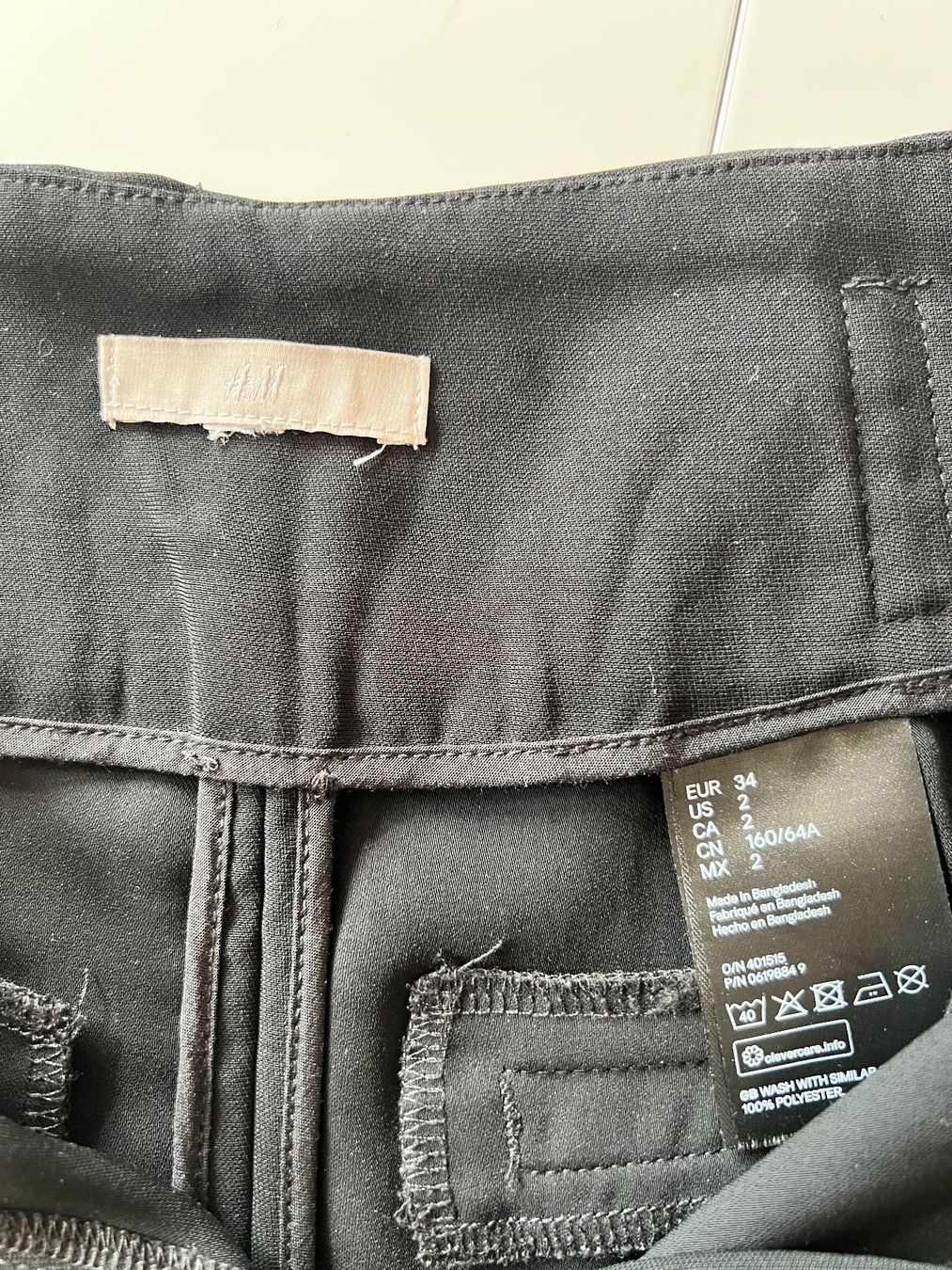 H&M Pantaloni: H+M Shorts schwarz – Usato da wolfhausen venduto da per13lina 4