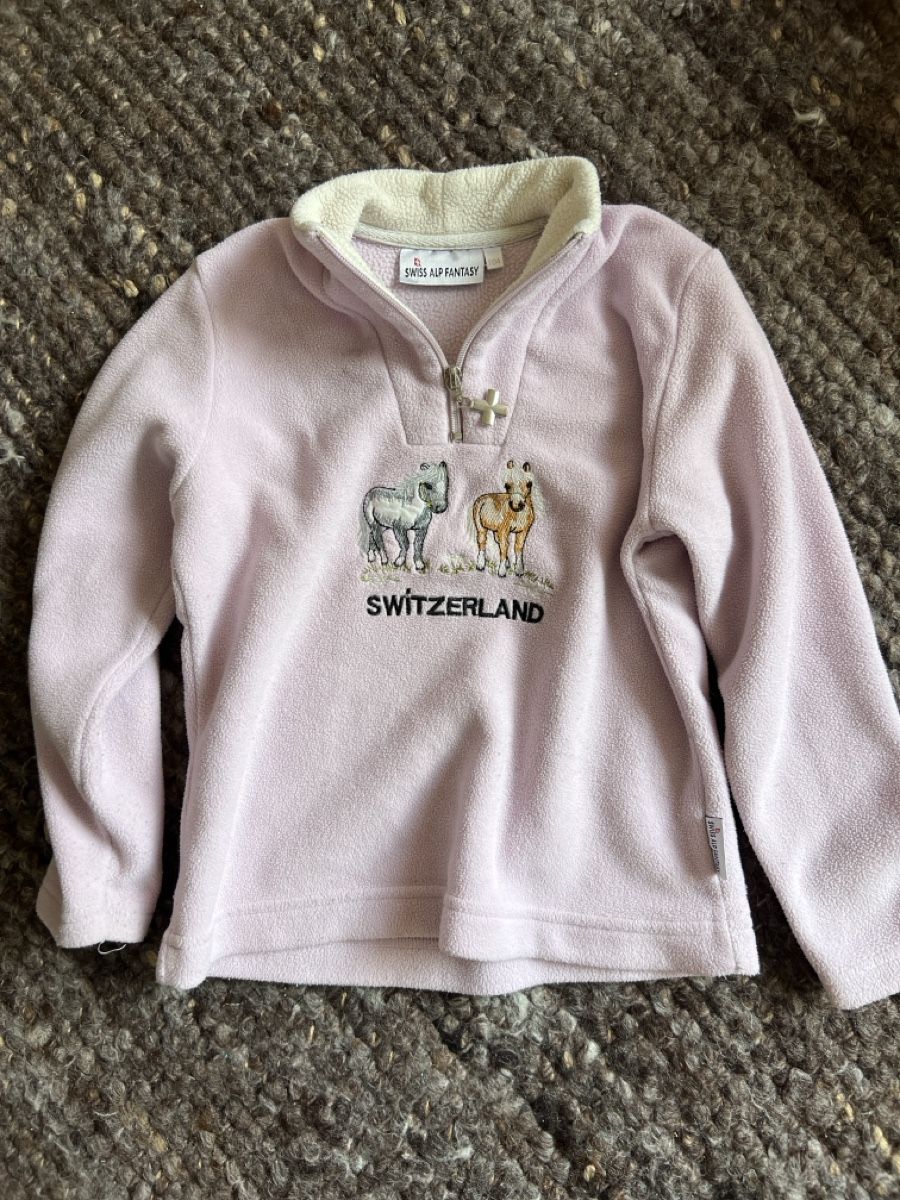 Pullover & Sweatshirts: Kinder Fleecepulli Gr 104 – Gebraucht aus Winterthur von LeonoraCor