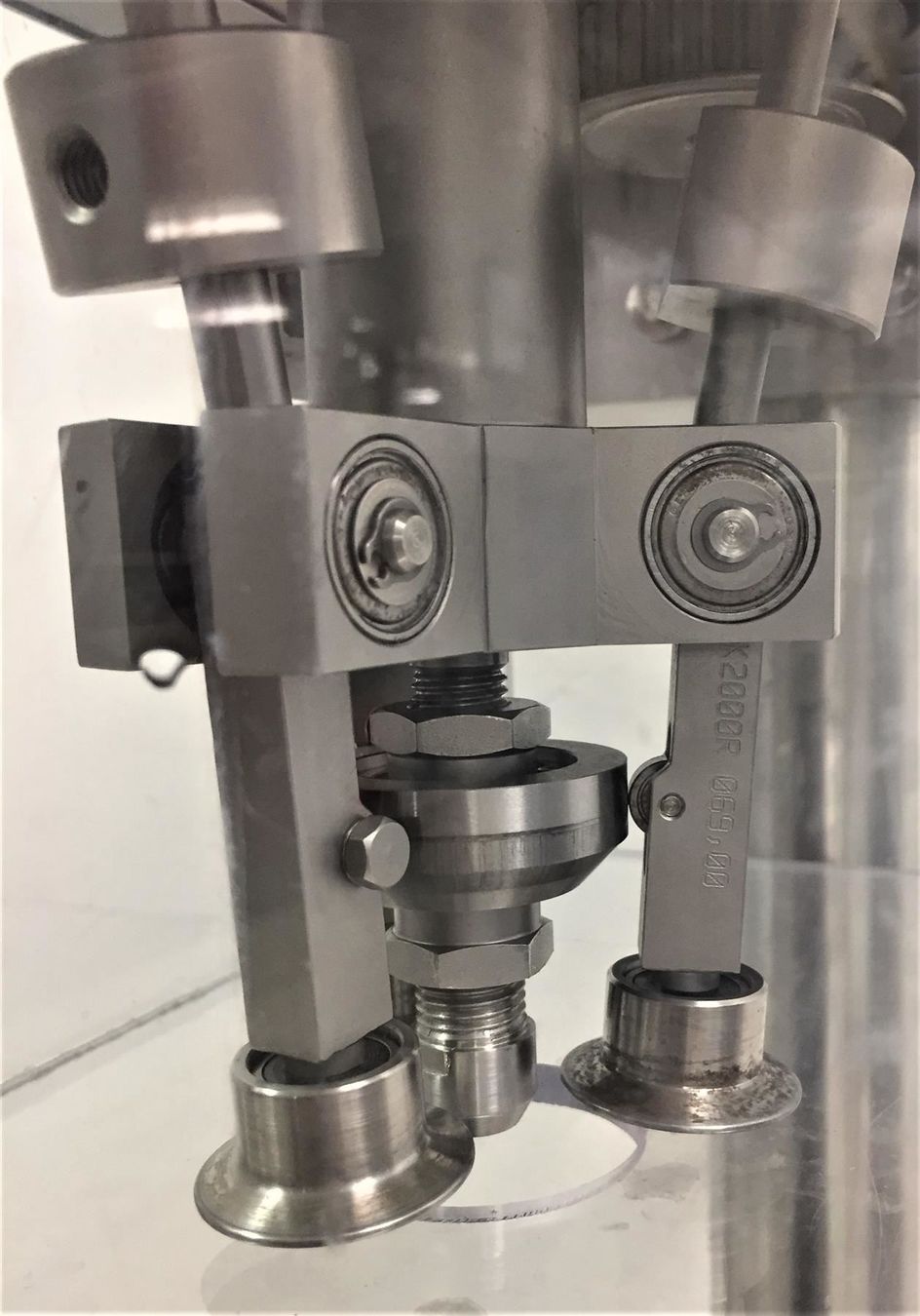 Accessori da laboratorio: B + S Verschliess Maschine – Usato da Niederdorf venduto da LeptonAG_Labor 4