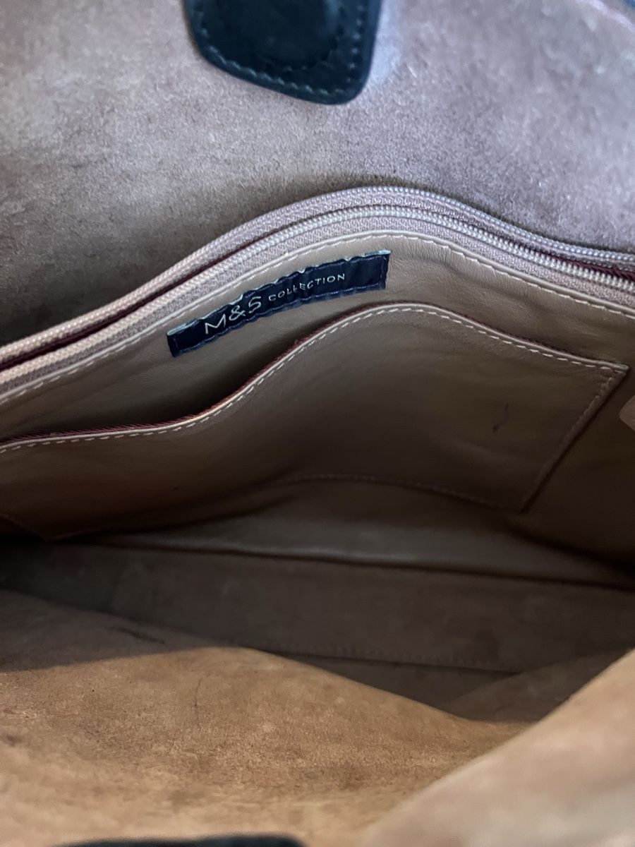 Borse da donna: Echtleder Schultertasche  – Usato da Basel venduto da sof_rk2j 3