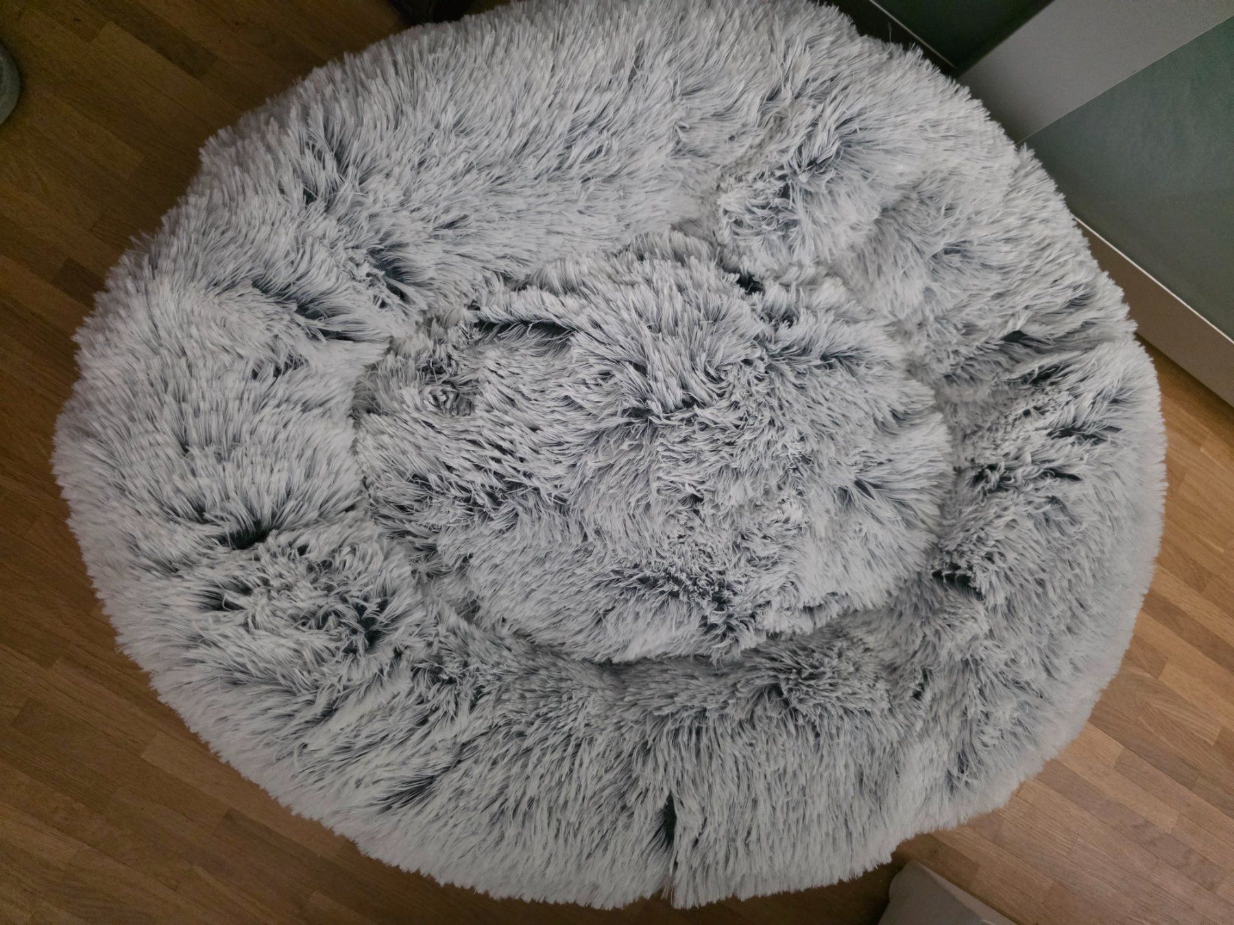 Sonstiges für Haushalt & Wohnen: Hundebett rund flauschig grau neu – Gebraucht aus Schlieren von Dany1703
