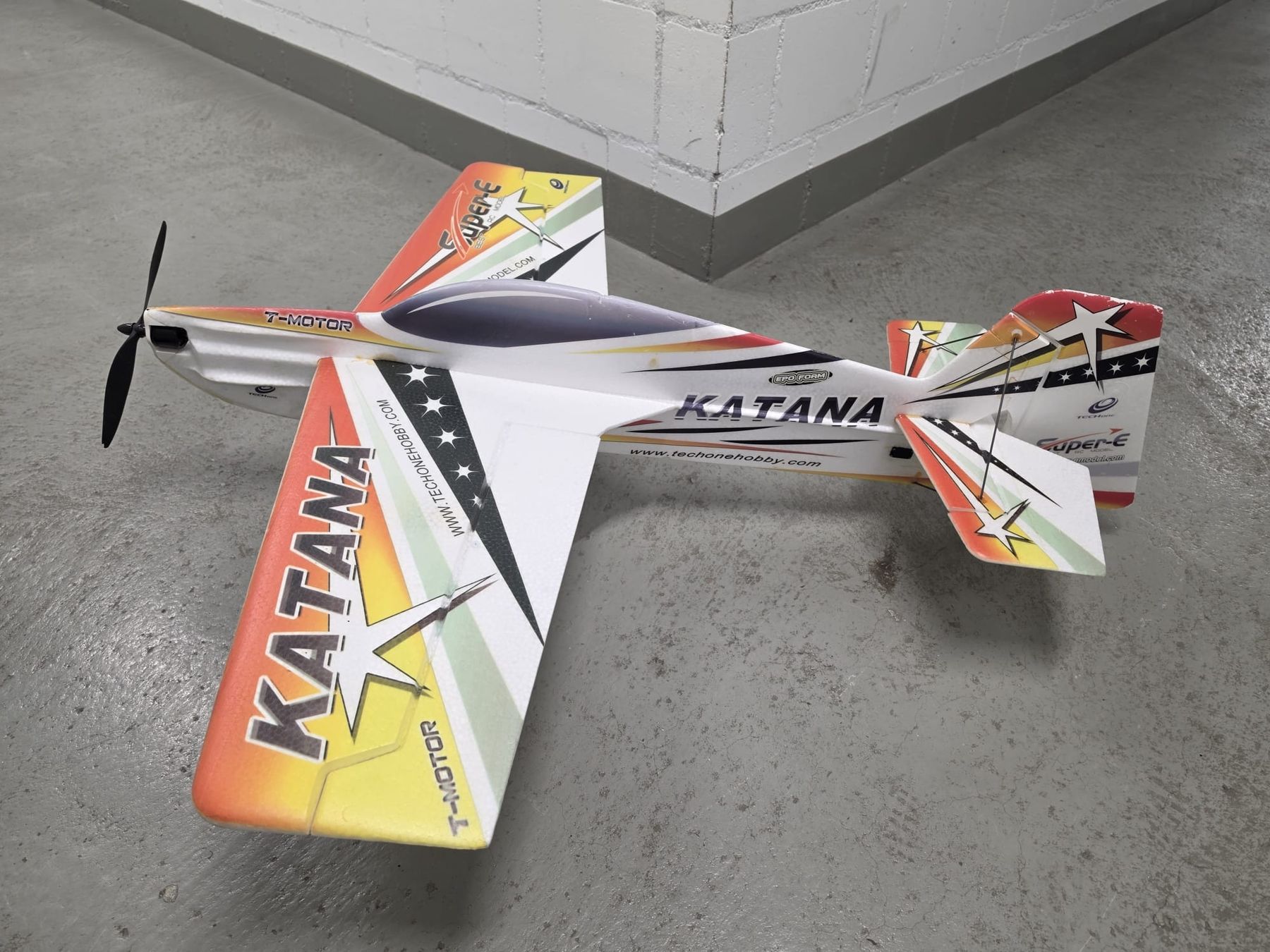 RC Kits de montage: TechOne Katana EPO – D'occasion à Rupperswil par CrocoBlade
