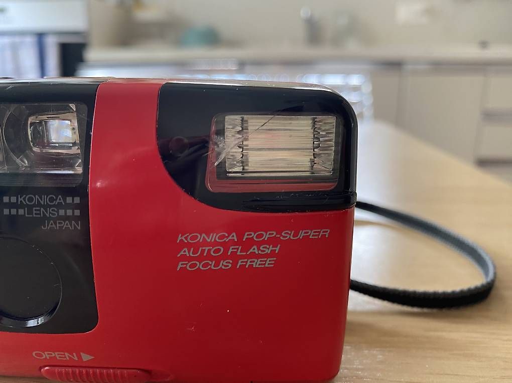 Fotocamera: Macchina fotografica  – Usato da Cureglia venduto da Alevintage74 1