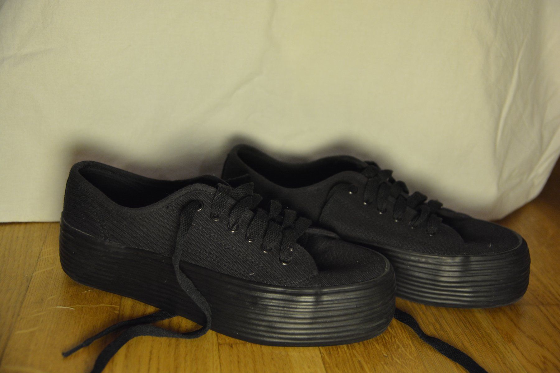 Scarpe da uomo: Schwarze Sneaker Plateauschuhe  "John Baner" Gr.38 – Usato da Bern venduto da plant_nerd