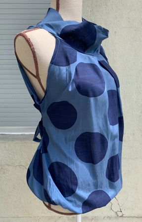 Superbe haut sans manche 50%soie MADE IN ITALY t.M