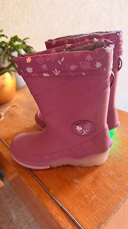 Scarpe per ragazzi: botes de pluie enfants – Usato da Penthalaz venduto da Brunogtr35 2