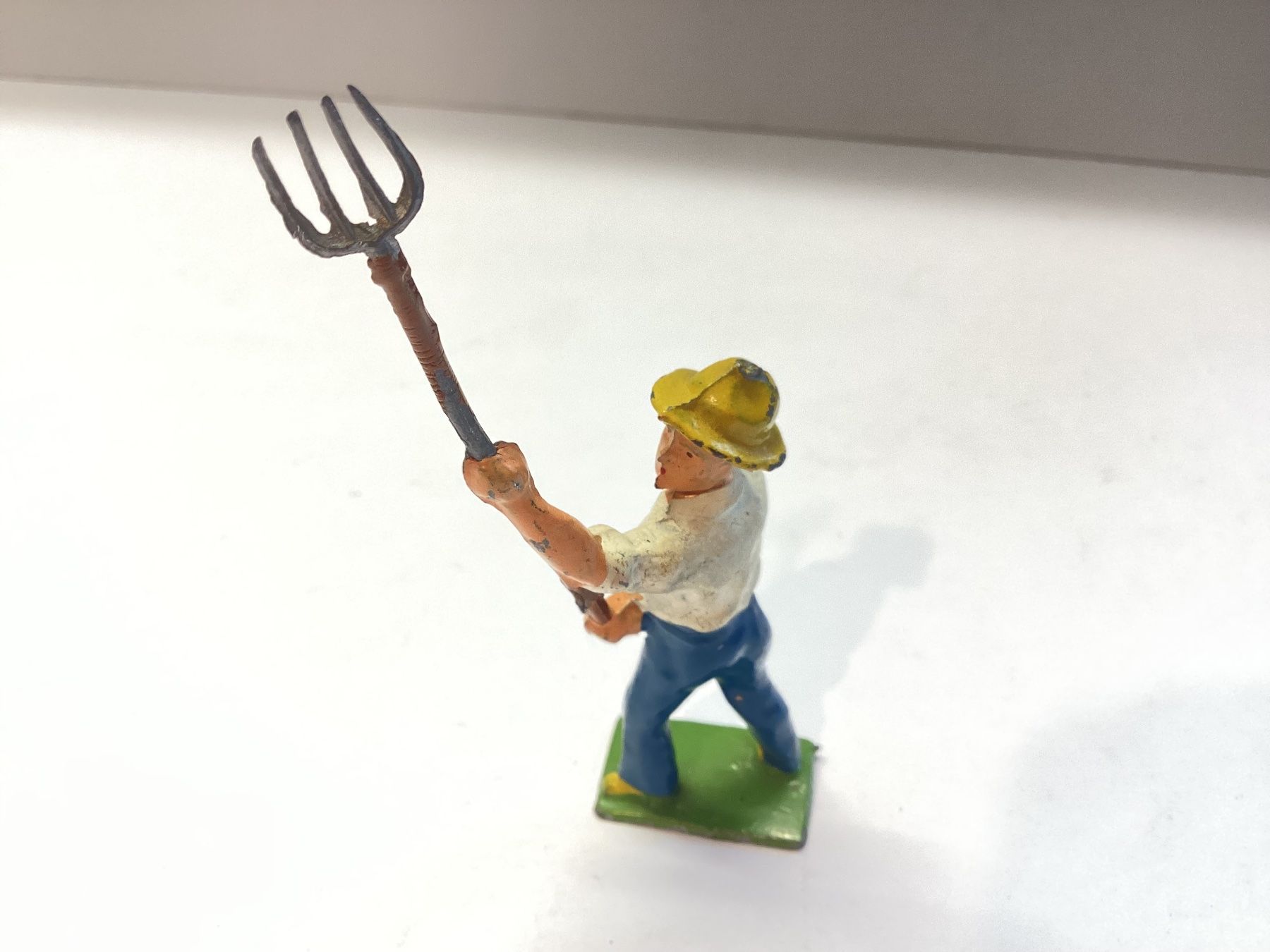 Giocattoli: Alte Spielzeug Figur Bauer mit Gabel Vintage – Usato da Eglisau venduto da mar_5rn2 1