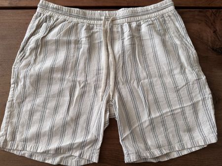Zara Shorts Streifen Grösse XL guter Zustand