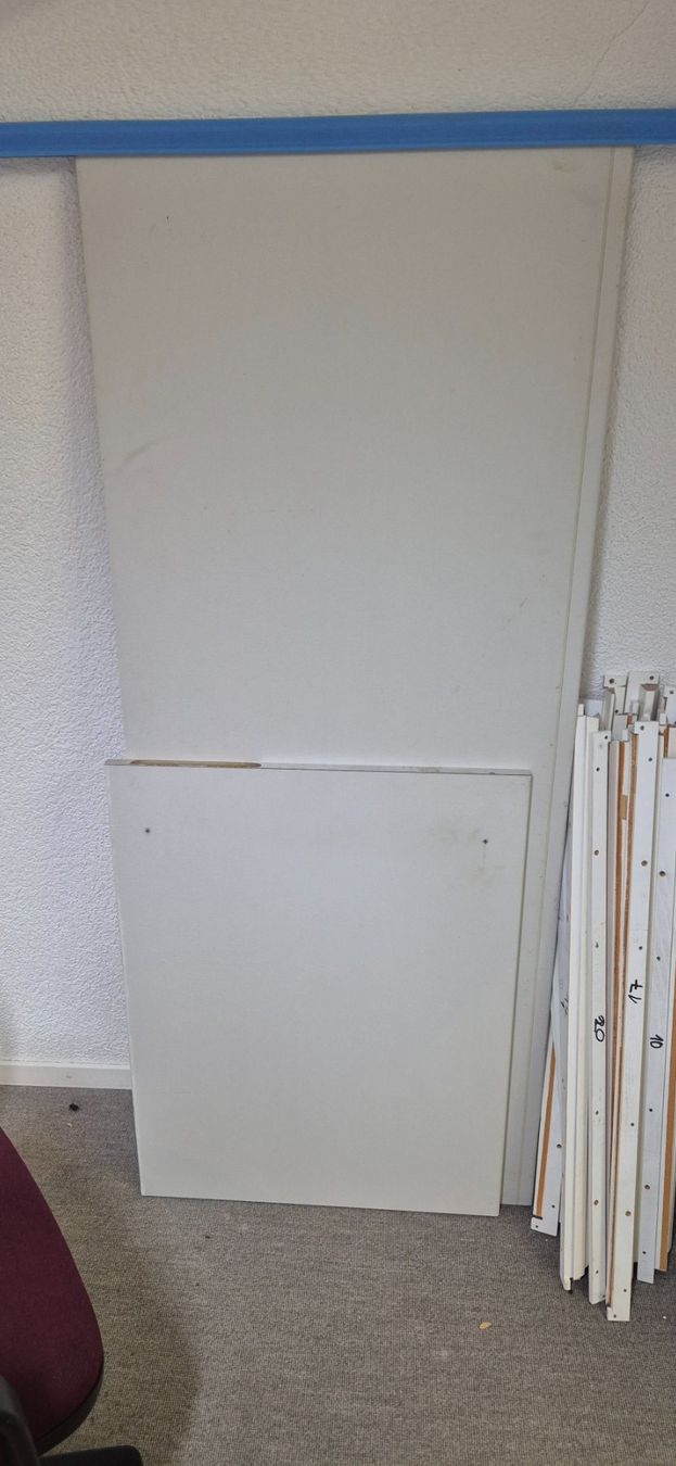 Cucine complete: Küchenelement Unterschrank – Usato da Huttwil venduto da Hpb7 3