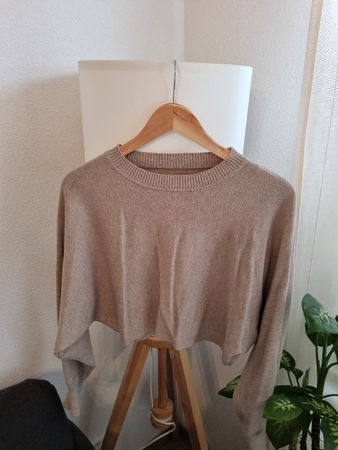 Beige knitted sweater, cropped length - size S/M