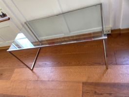Glastisch mit Chrom Gestell - stylisch