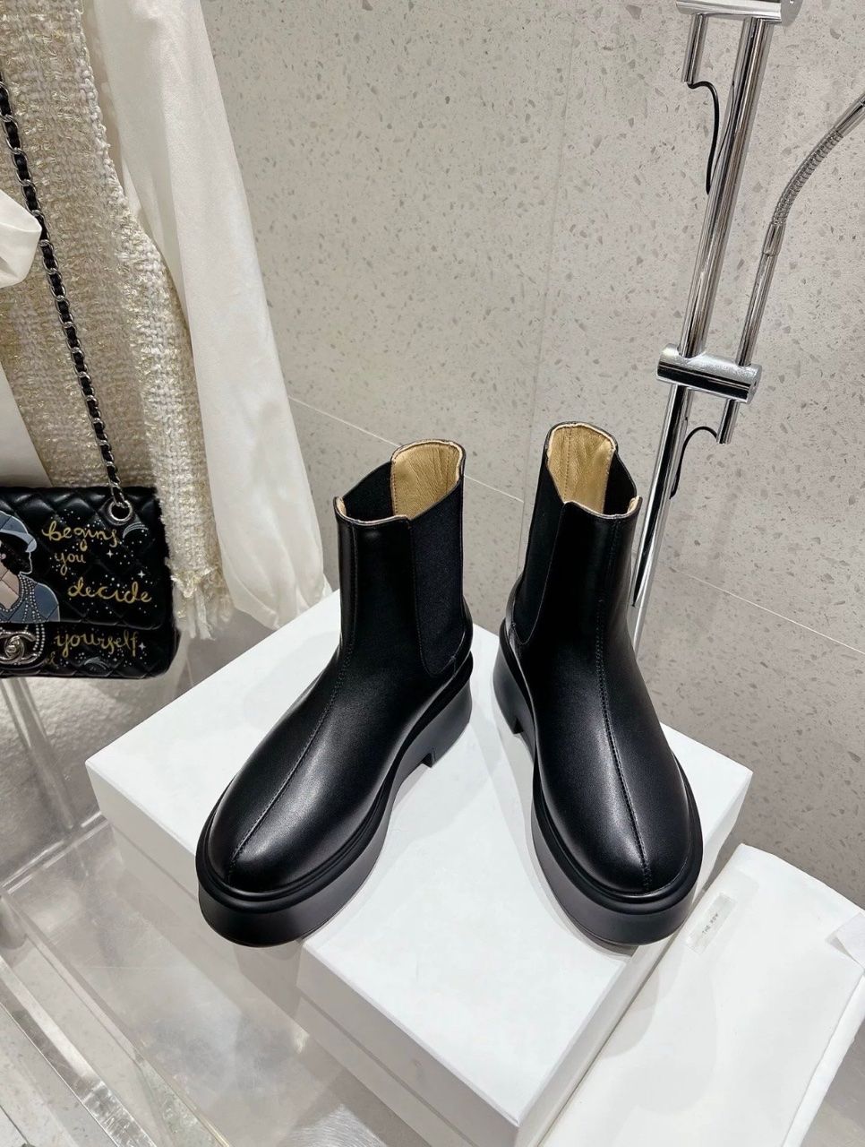 Scarpe da donna: Leder Stiefeletten – Nuovo (secondo la descrizione) da Eglisau venduto da SAM240186 2