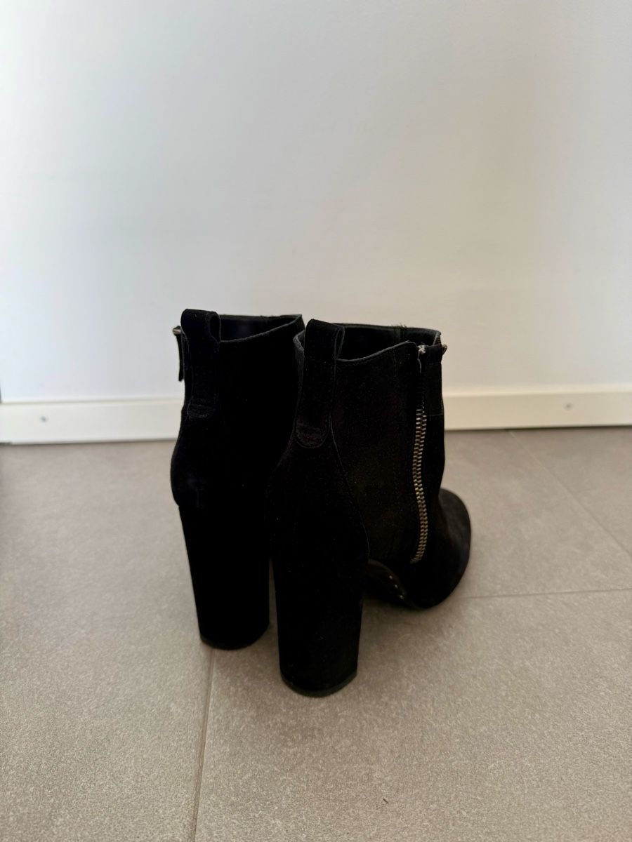 Massimo Dutti Scarpe da donna: Stieflette Massimo Dutti schwarz – Usato da Muri b. Bern venduto da JuHog 1