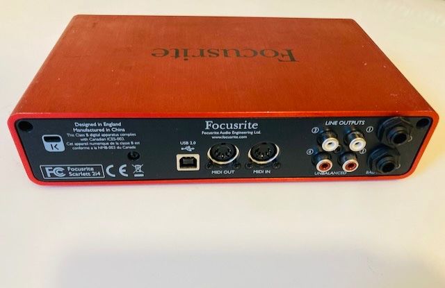 Focusrite Studioequipment: Focusrite Scarlett 2i4 Audio Interface (Macbook M1,iPad,...) – Gebraucht aus Zürich von Bosley1999 1