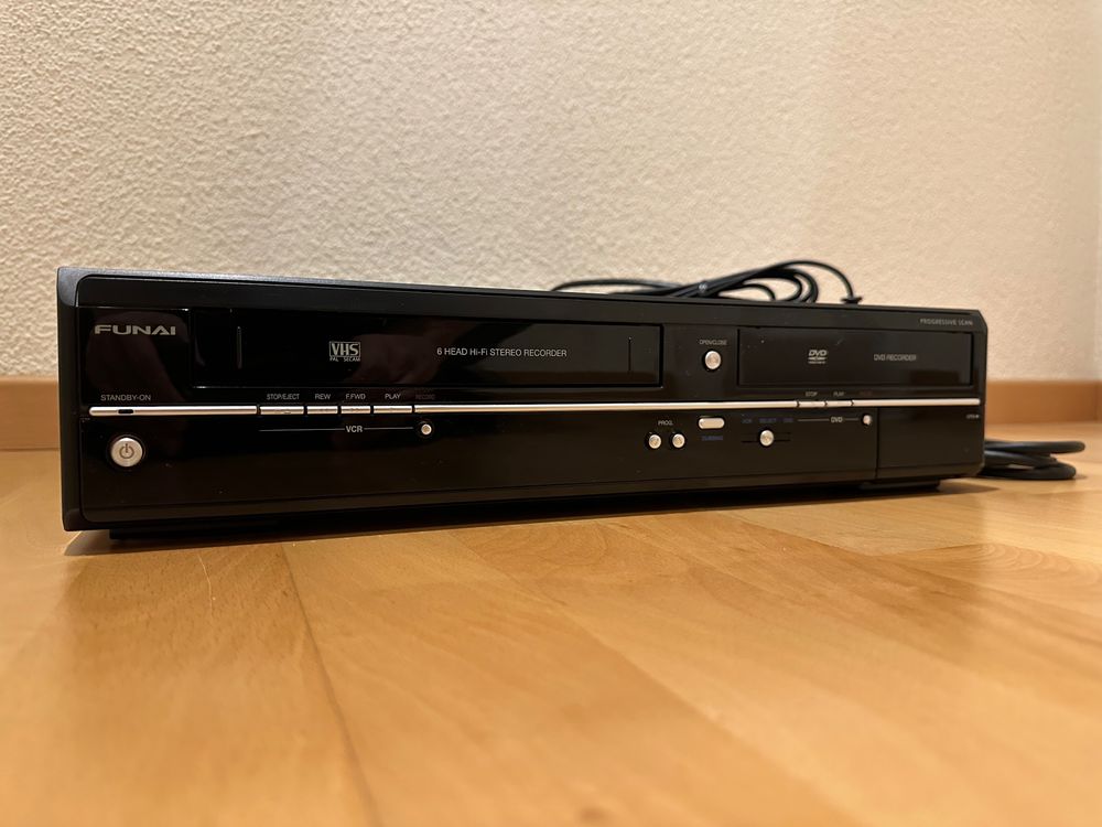 Funai DVD Video Cassette Recorder VHS WD6D-M100 - sehr schön (Gebraucht ...