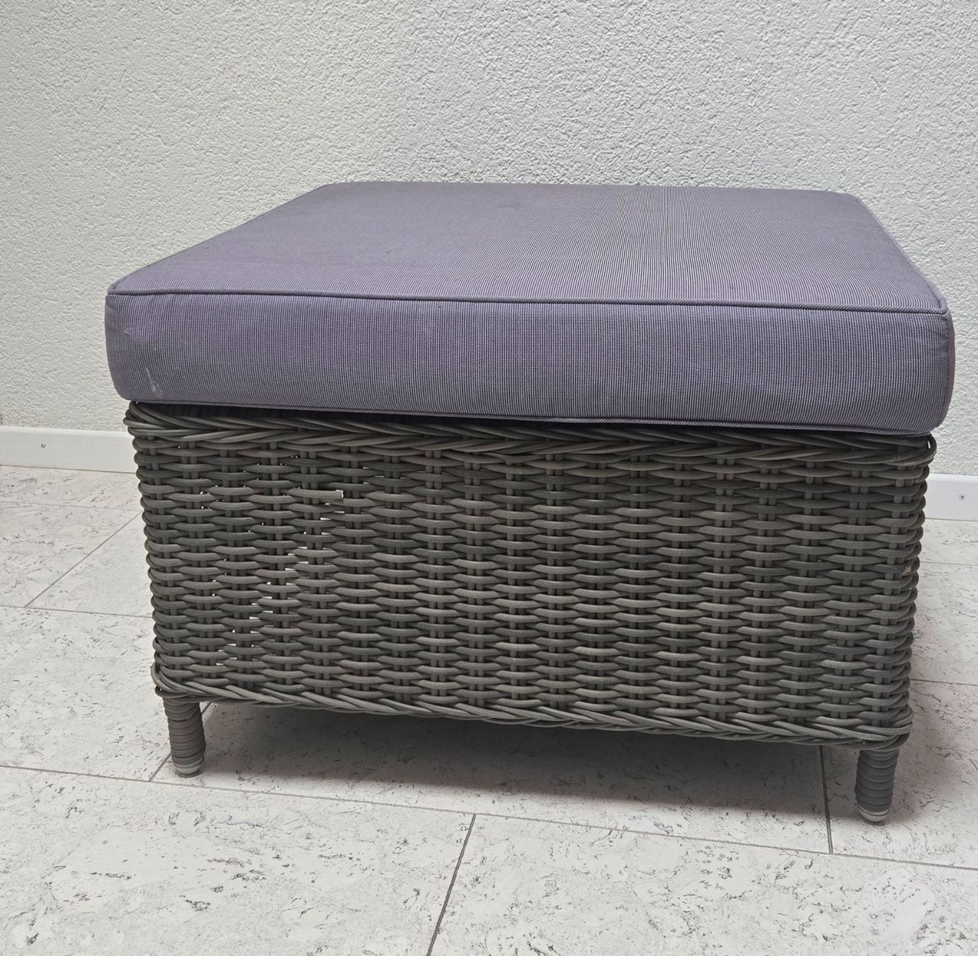 Sgabelli: Rattan Sitzhocker mit Kissen – Usato da Staffelbach venduto da Samuelson08
