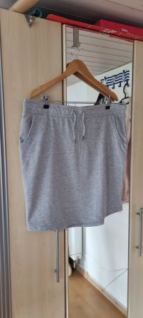 Grauer Damen-Sweatrock, Gr. L (44/46), neu!