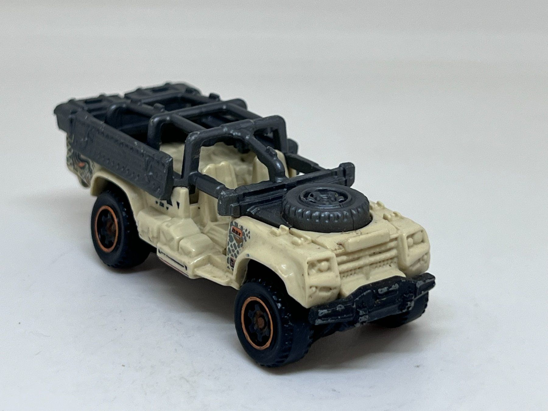 Matchbox Modellini d'auto: Matchbox Sahara Surviver #722 – Usato da Wildegg venduto da LaaBoutique