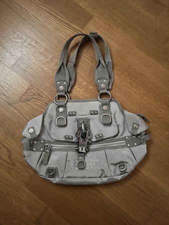 George Gina & Lucy Tasche Y2K