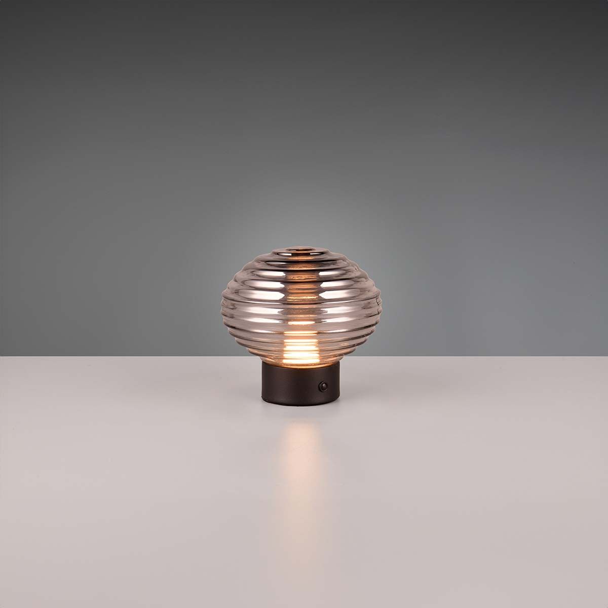 Lampade: LED Tischleuchte, Rauchfarbe, 14 cm Höhe – Nuovo (secondo la descrizione) da Kreuzlingen venduto da Smart-Light
